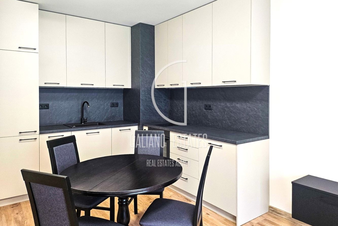 Луксозен двустаен апартамент с гараж до метростанция в ж.к. Дружба 2 - 0