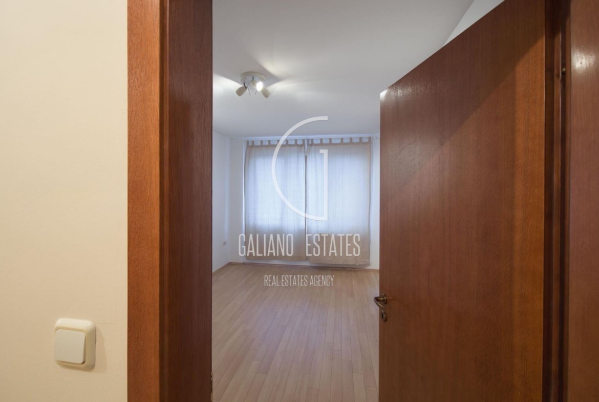 Galiano Estates ви представя тристаен просторен, луксозeн апартамент, намиращ се в близост до Витоша - 0