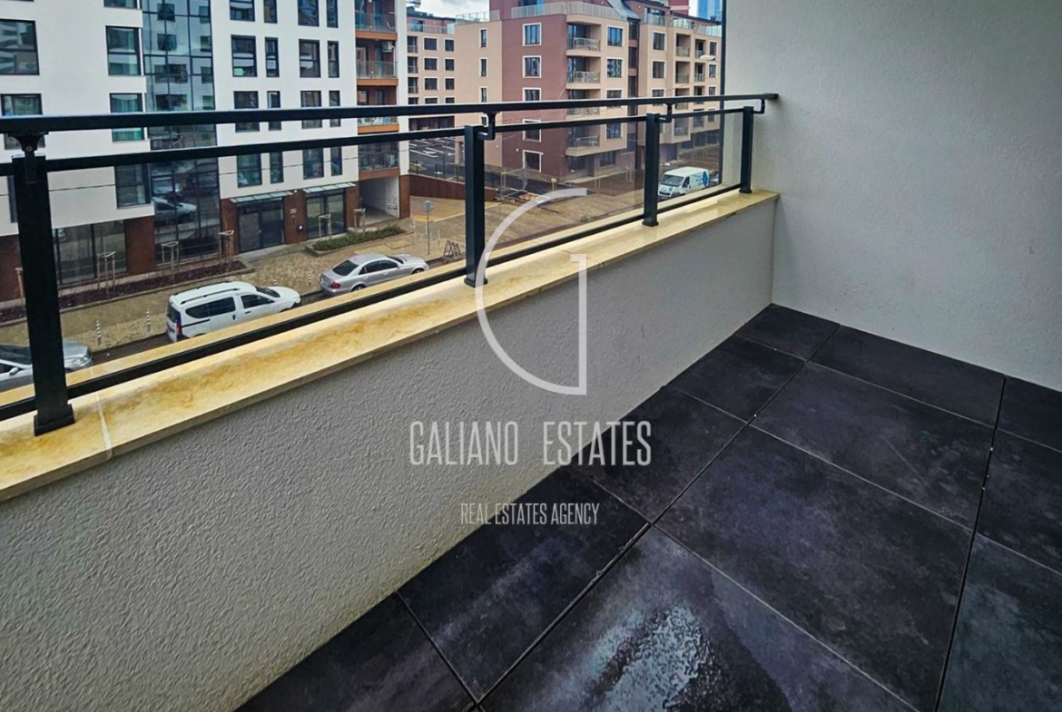 Луксозен двустаен апартамент с гараж до метростанция в ж.к. Дружба 2 - 0