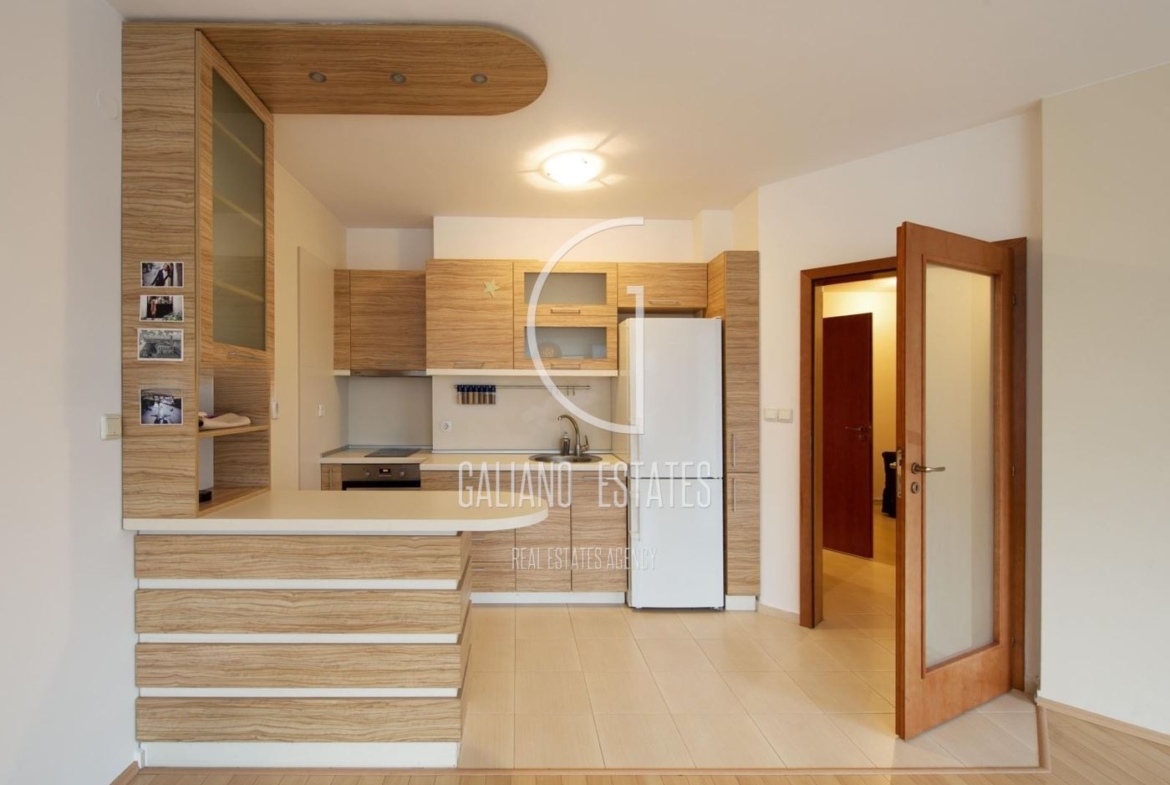 Galiano Estates ви представя тристаен просторен, луксозeн апартамент, намиращ се в близост до Витоша - 0