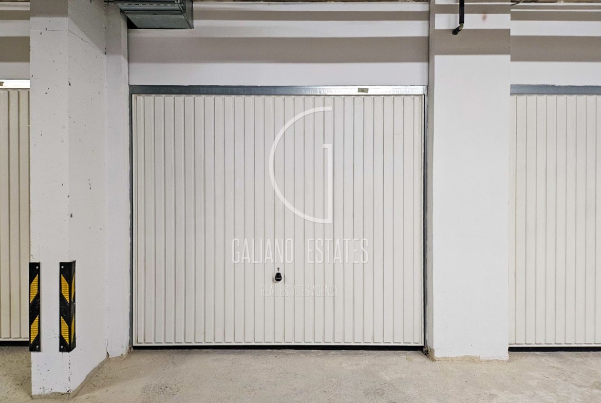 Луксозен двустаен апартамент с гараж до метростанция в ж.к. Дружба 2 - 0