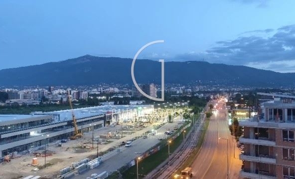 Панорамен тристаен апартамент в кв. Красна поляна - 0