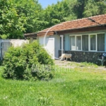 Продава ПАРЦЕЛ с масивна къща, гр. София - 0