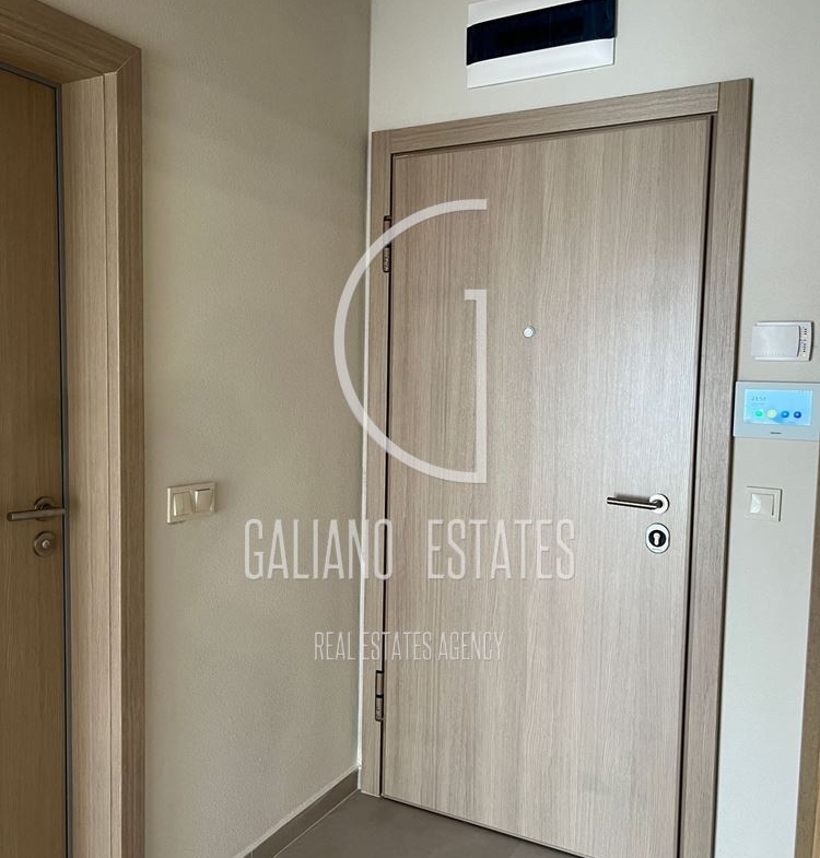 Просторен двустаен апартамент в кв. Обеля 2 - 0