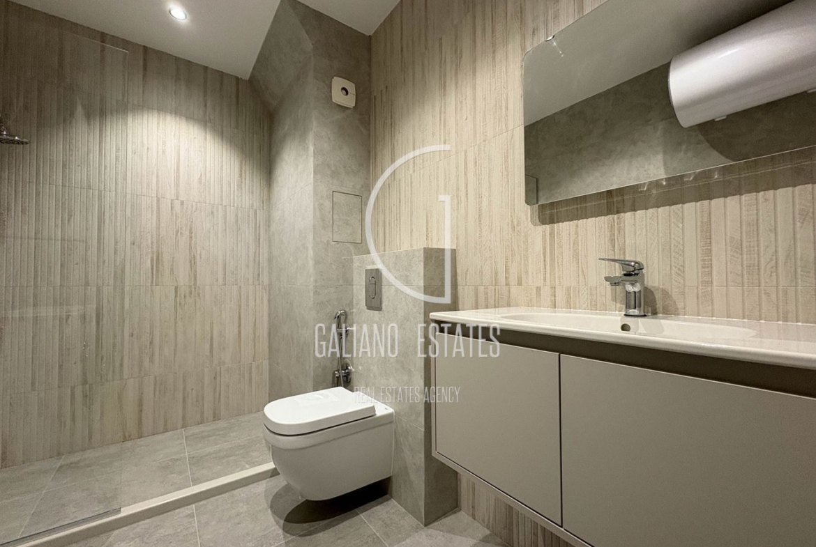 Елегантен нов апартамент в представителна сграда - 0