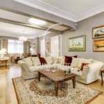 Стилен апартамент в сграда на метри от НДК - 0