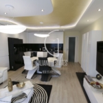 Луксозен тристаен апартамент - 0