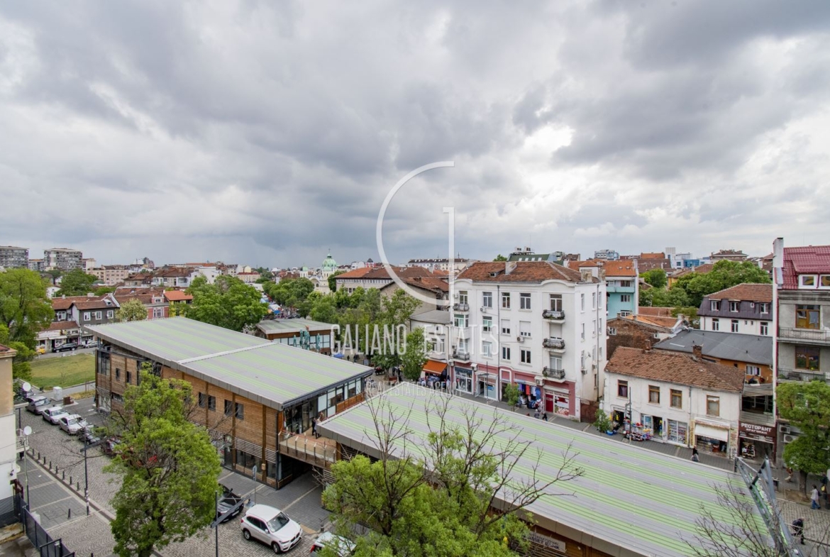 Свободни офис площи в представителна сграда в идеален център - 0