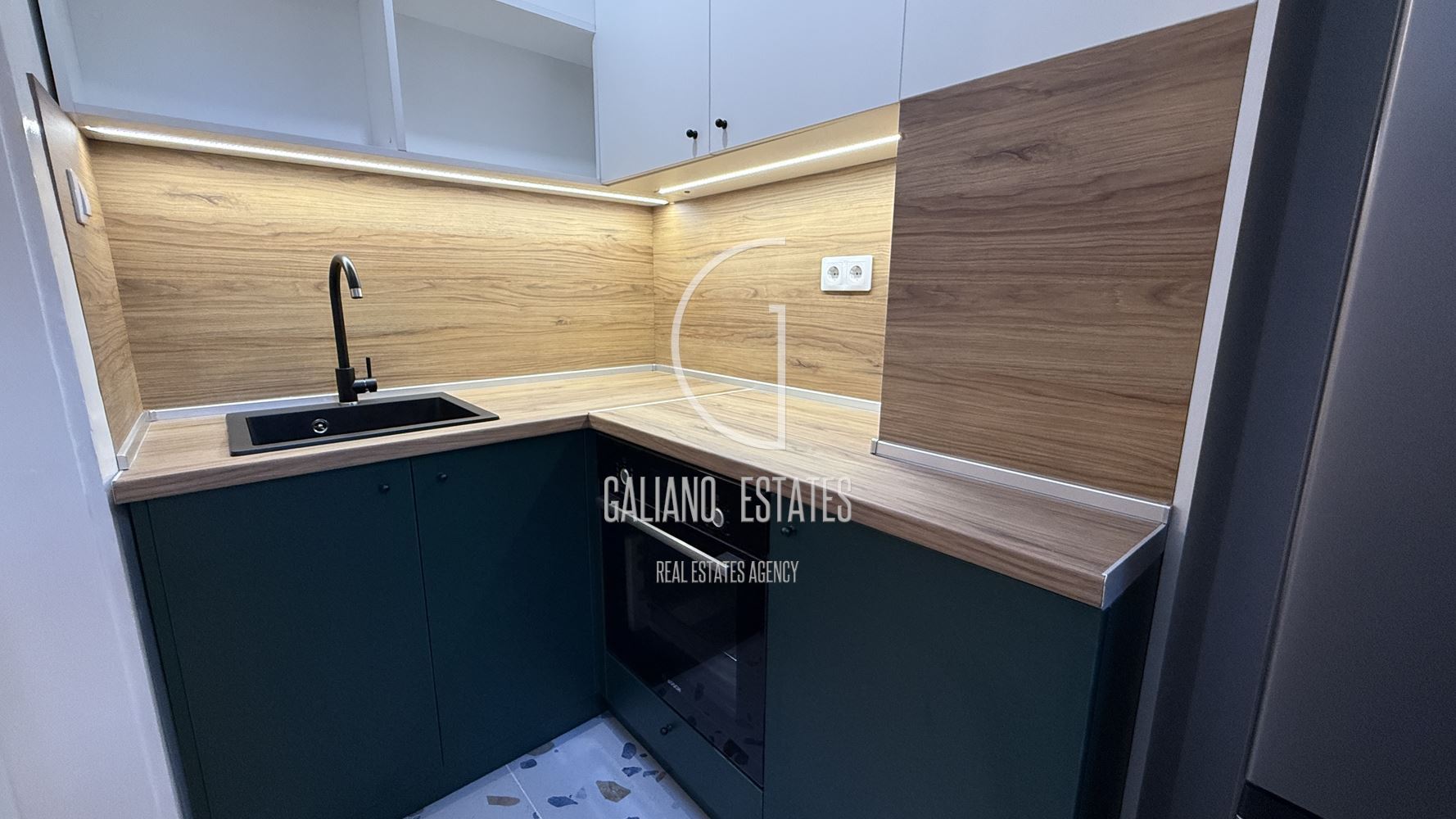 Двустаен апартамент в ТОП Център - 0