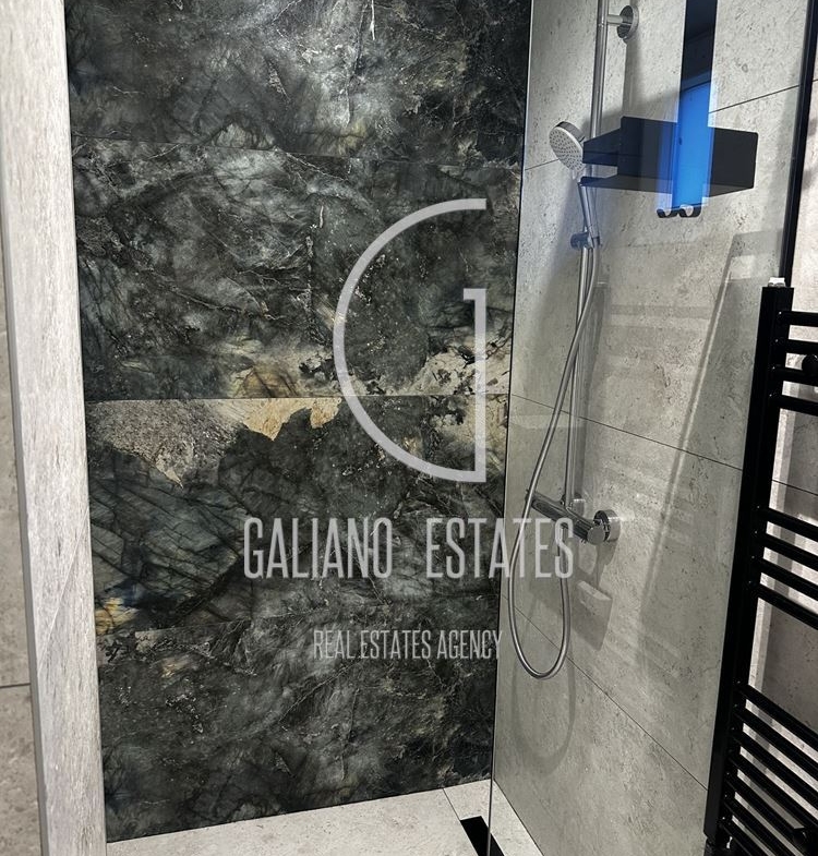 Светъл тристаен апартамент в Център - 0