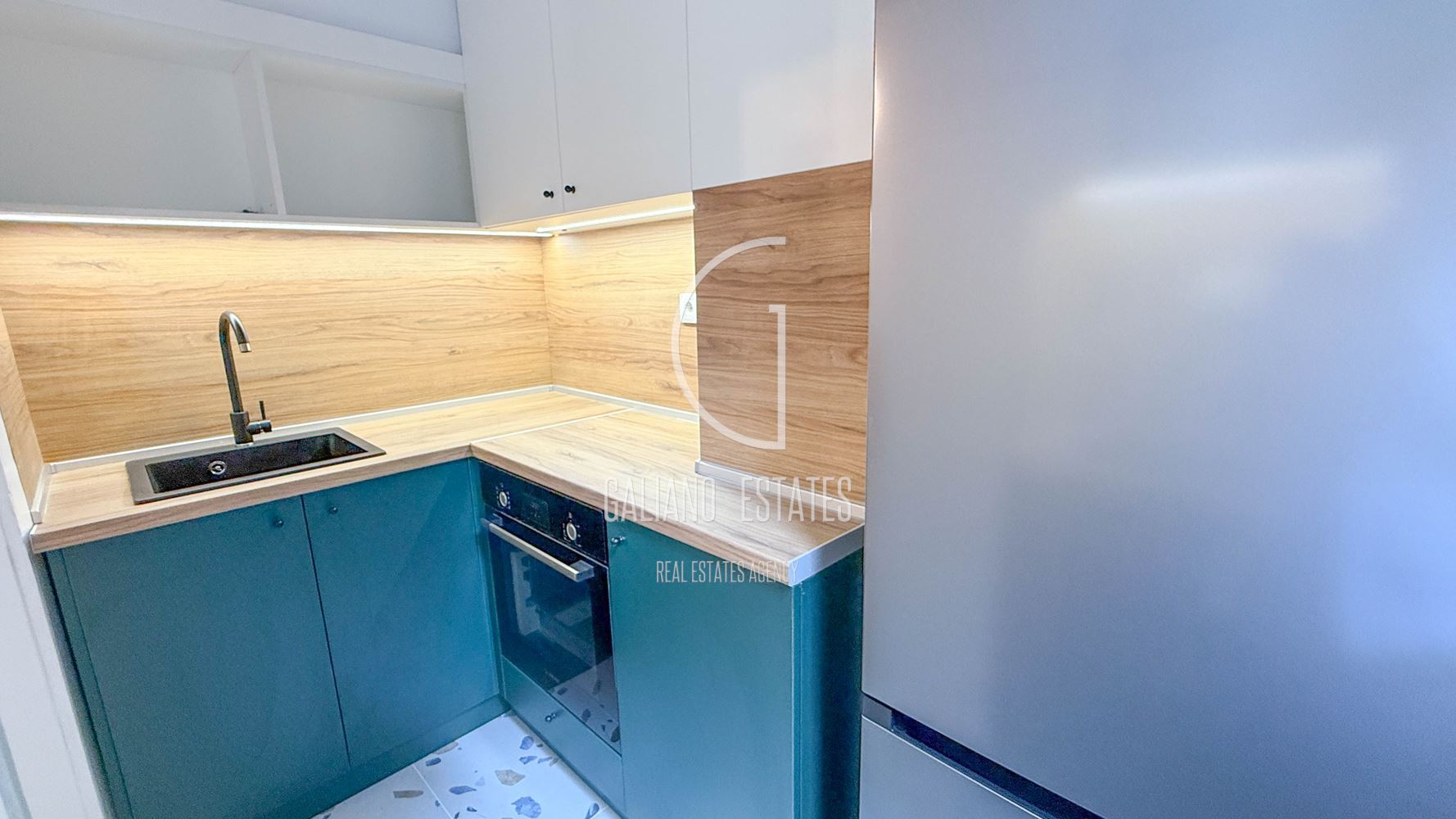 Двустаен апартамент в ТОП Център - 0