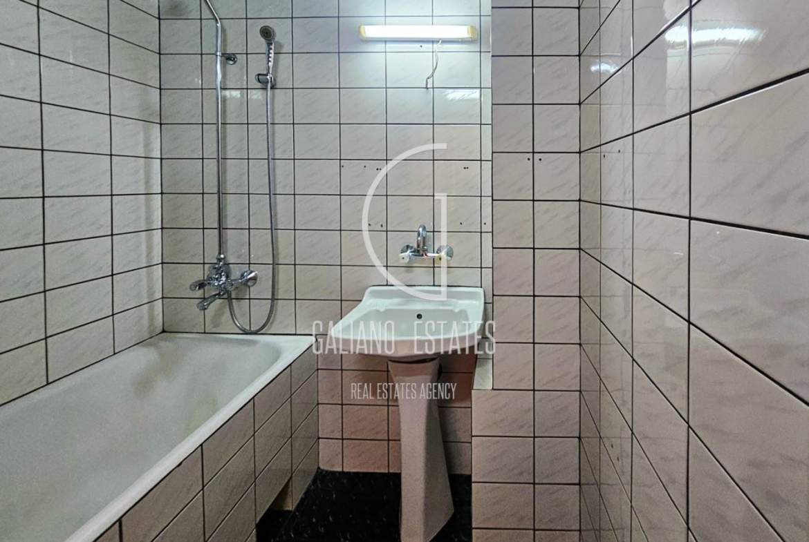 Spacious three-room apartment in Gotse Delchev residential area, near South Park-0 Просторен тристаен апартамент в ж.к. Гоце Делчев, до Южен парк - 0