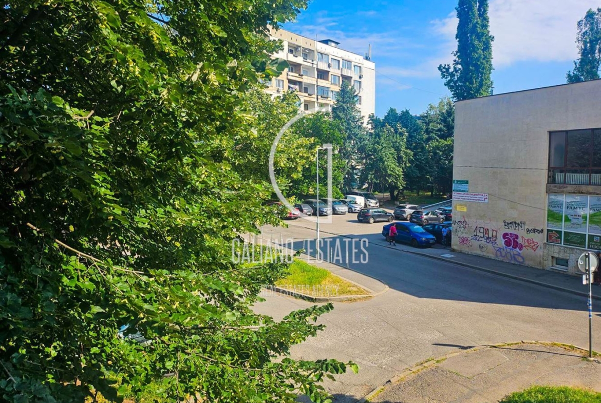 Spacious three-room apartment in Gotse Delchev residential area, near South Park-0 Просторен тристаен апартамент в ж.к. Гоце Делчев, до Южен парк - 0