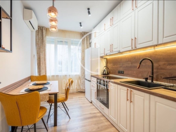 Бутиков луксозен апартамент в идеален Център - 0