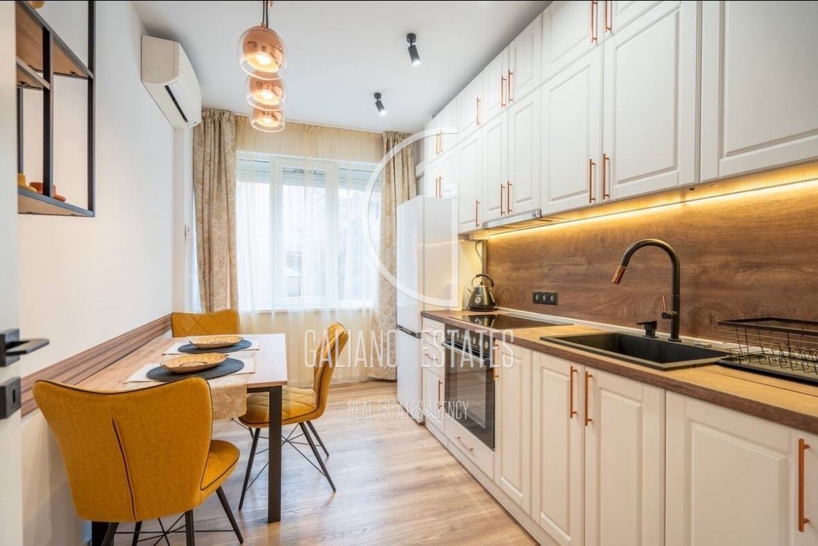 Бутиков луксозен апартамент в идеален Център-0 Бутиков луксозен апартамент в идеален Център - 0