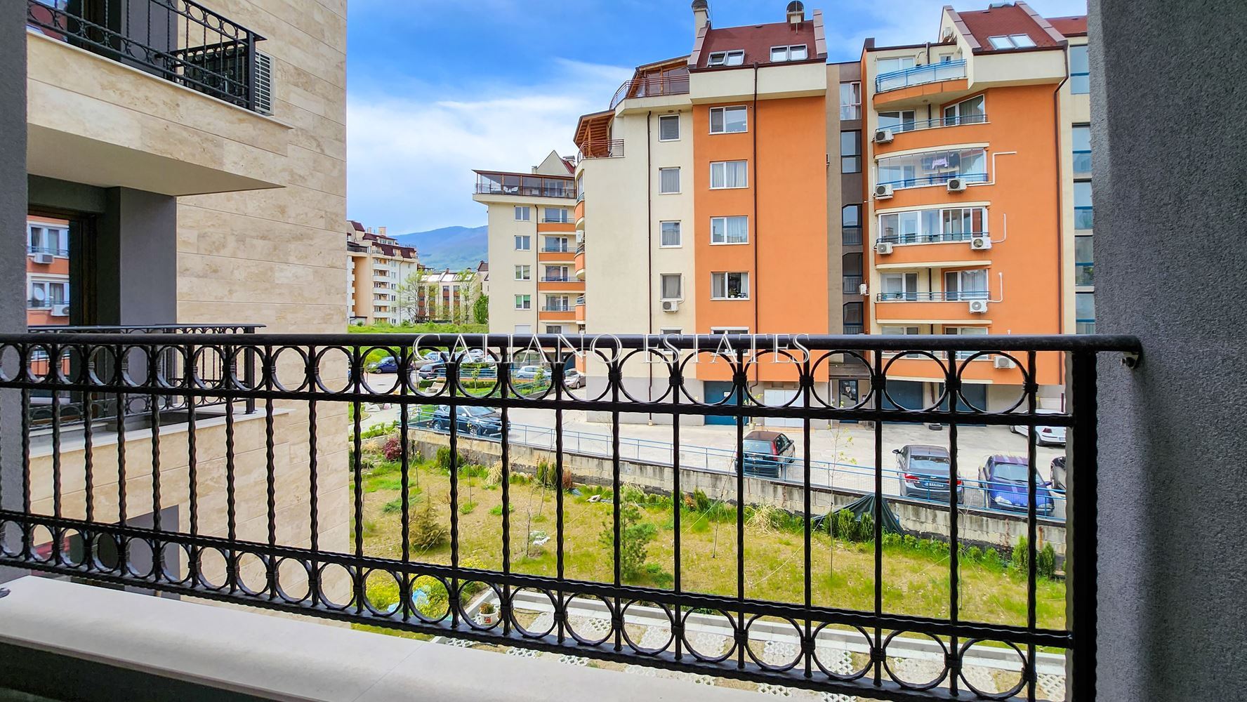 Excellent three-room apartment in the Manastirski Livadi - East-0 district Отличен тристаен апартамент в кв Манастирски ливади - изток - 0