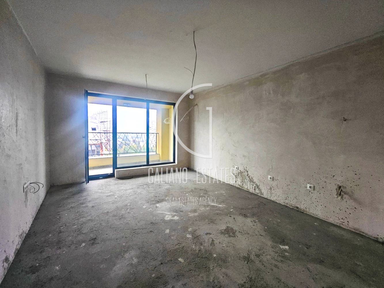 Exclusive three-room apartment with an incredible view in the Poduyane district-0 Ексклузивен тристаен апартамент с невероятна гледка в кв. Подуяне - 0