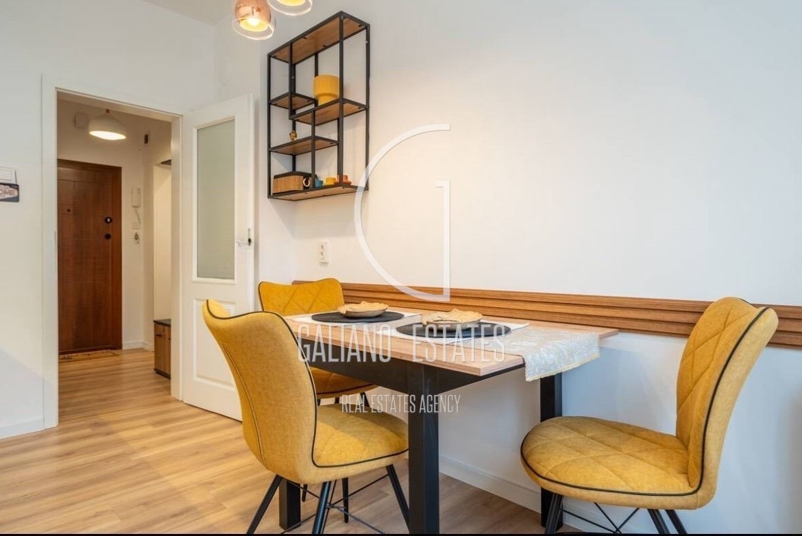 Бутиков луксозен апартамент в идеален Център-0 Бутиков луксозен апартамент в идеален Център - 0