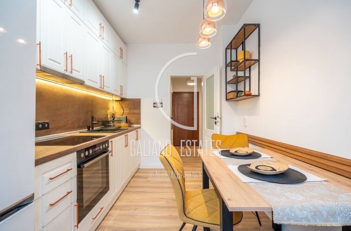 Бутиков луксозен апартамент в идеален Център-0 Бутиков луксозен апартамент в идеален Център - 0