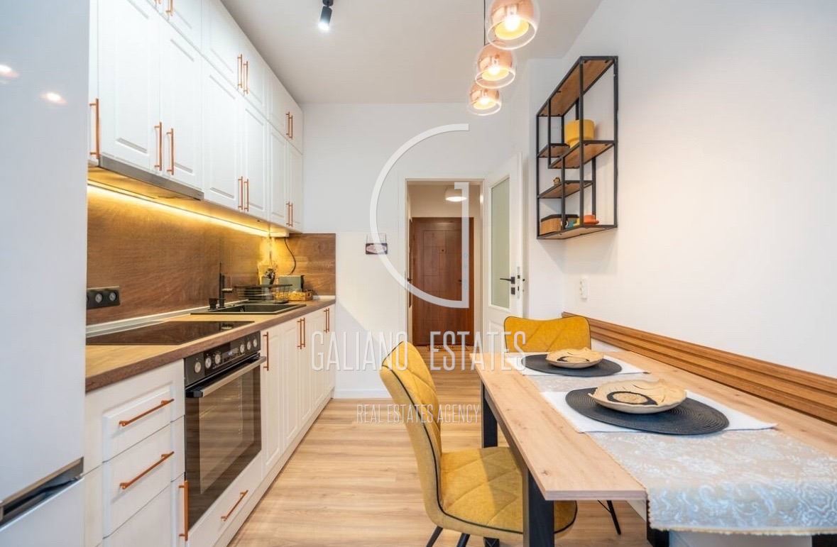 Бутиков луксозен апартамент в идеален Център-0 Бутиков луксозен апартамент в идеален Център - 0