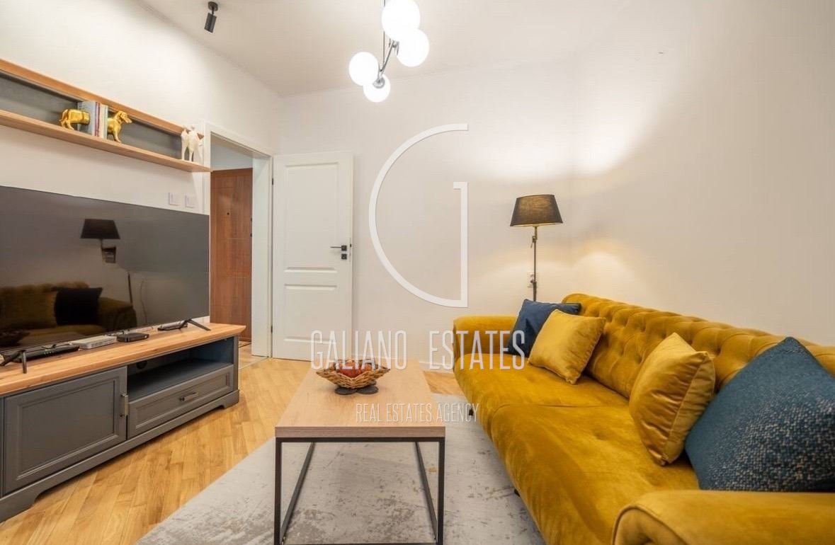 Бутиков луксозен апартамент в идеален Център-0 Бутиков луксозен апартамент в идеален Център - 0