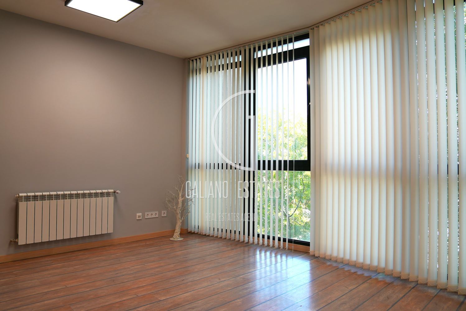 Отличен офис в кв. Лозенец-0 Отличен офис в кв. Лозенец - 0