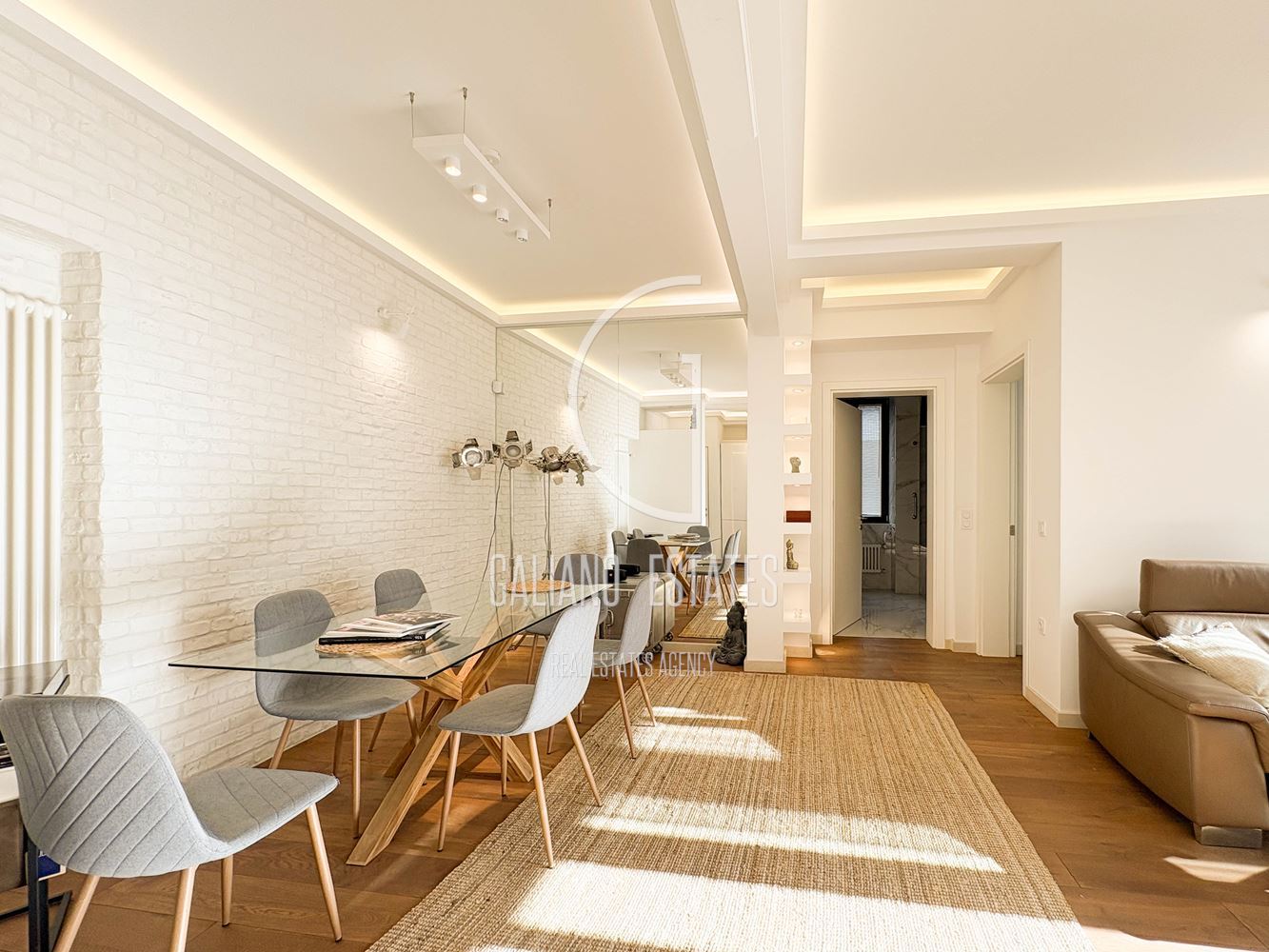 Стилен апартамент в сърцето на София - 0