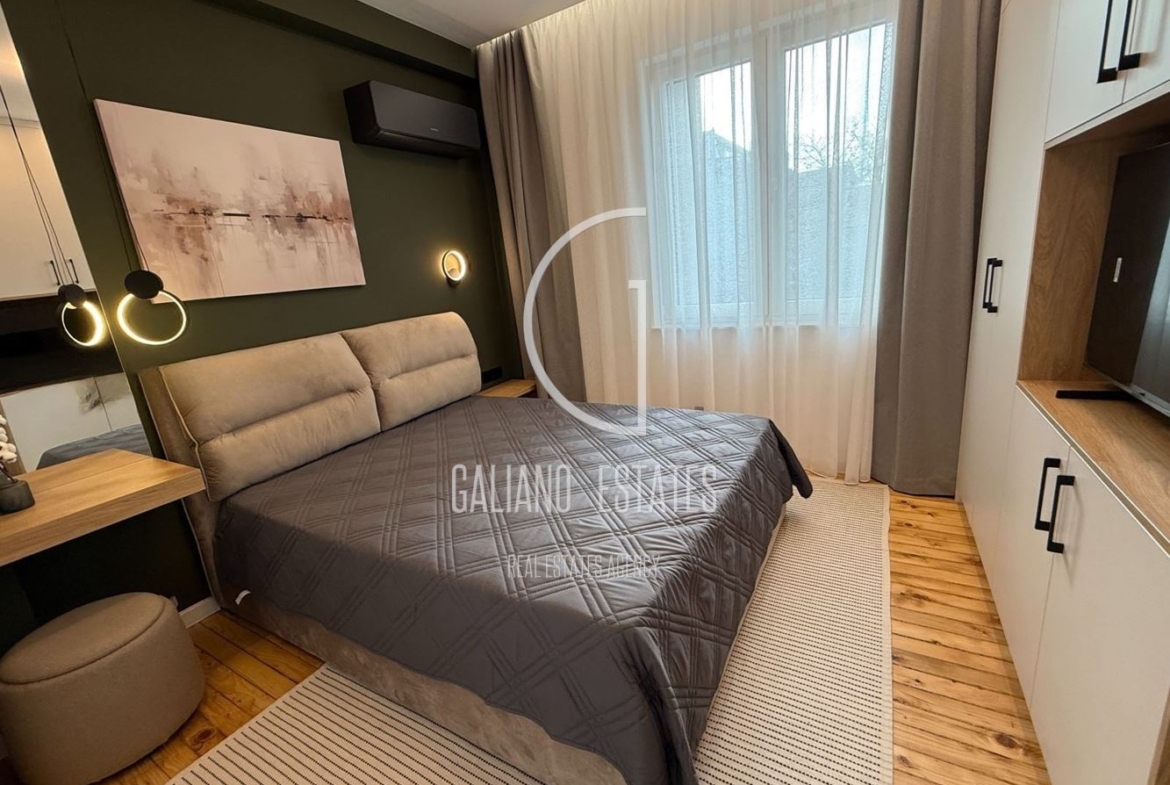 Луксозен четиристаен апартамент в Център - 0