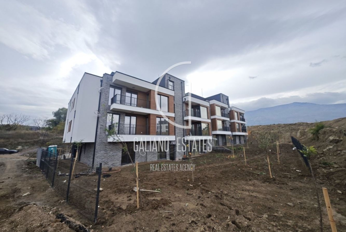 Двустаен апартамент в кв. Малинова Долина - 0