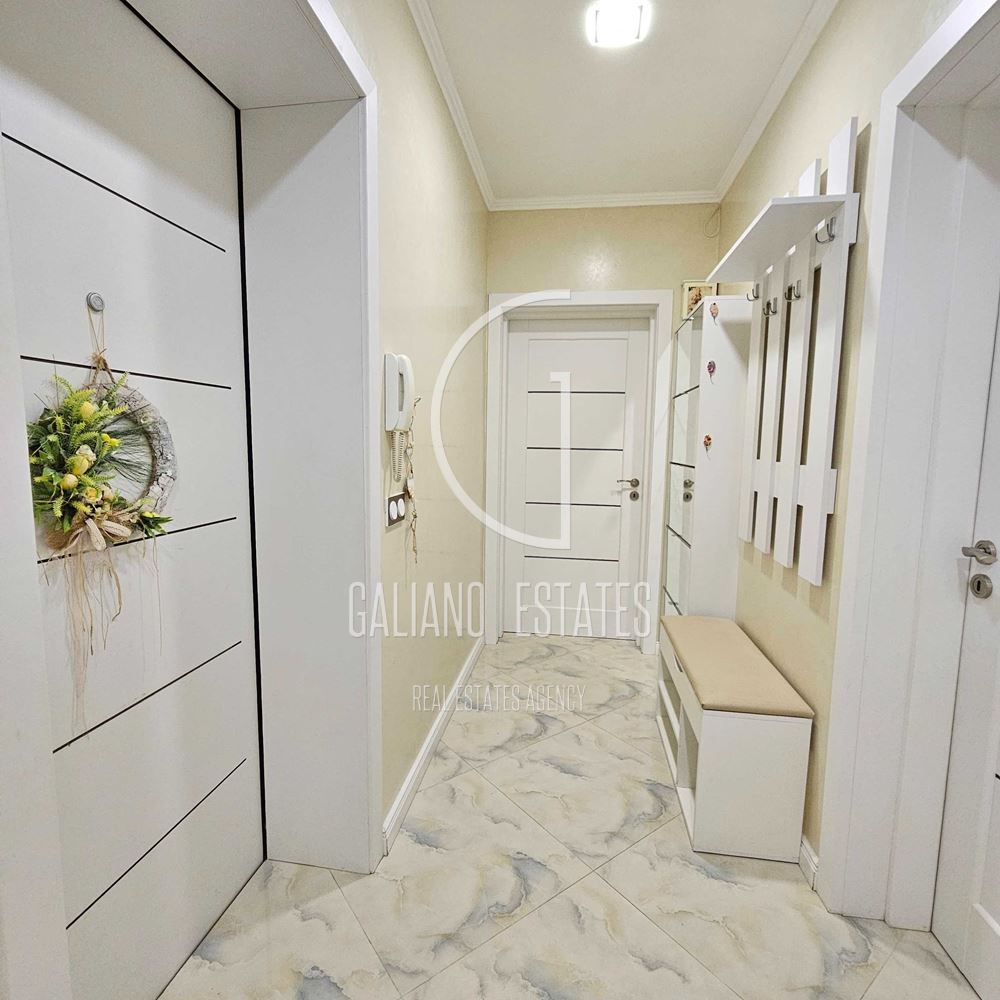 Уникален тристаен апартамент в кв. Изток - 0