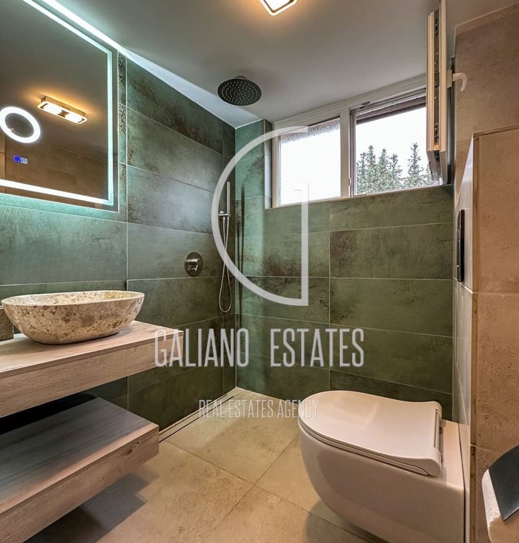 Четиристаен апартамент в кв. Изток - 0