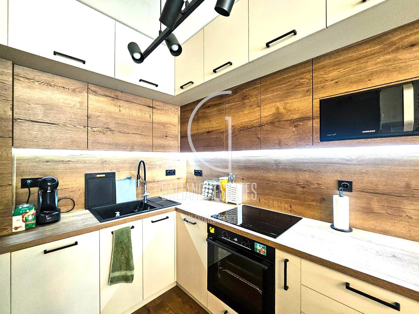 Ексклузивно! Стилен двустаен апартамент в близост до Нов български университет, кв. Овча купел 2 - 0