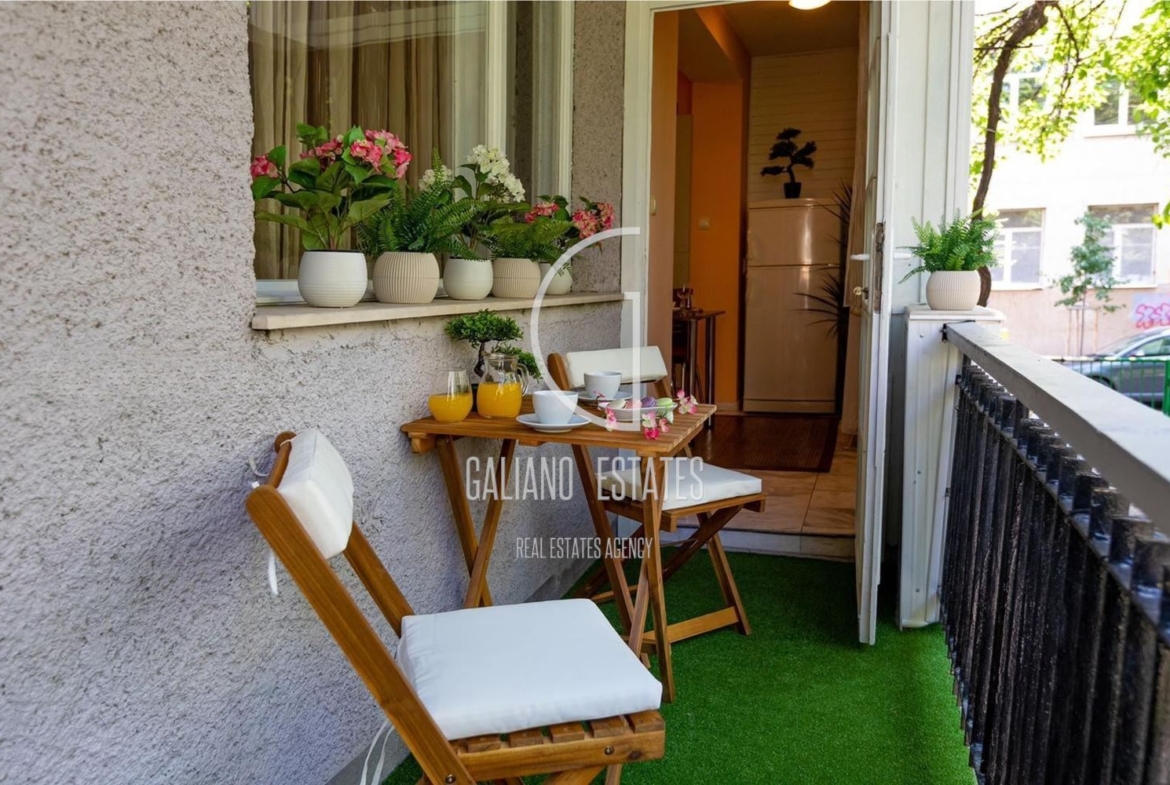 Уютен тристаен в идеален Център - 0