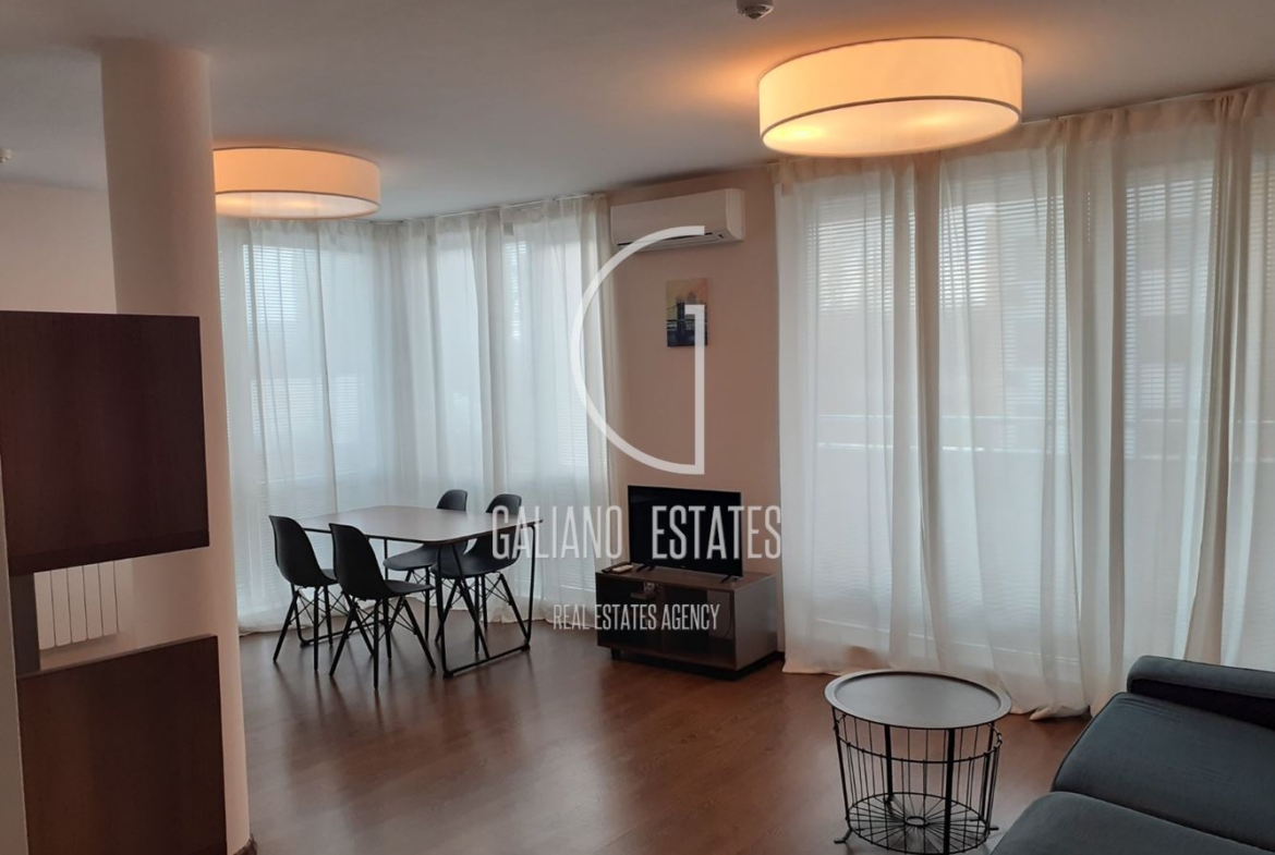 Уютен тристаен апартамент до УНСС - 0