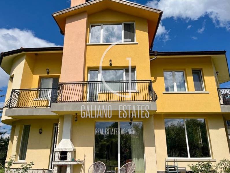 Уникална къща в гр. Банкя - 0