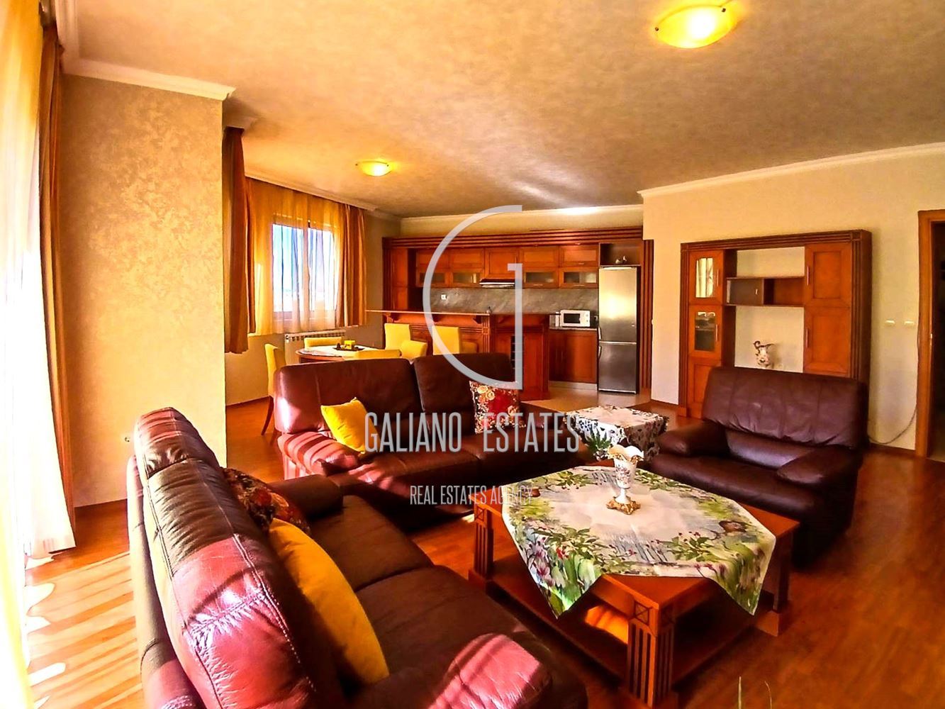 Просторен тристаен апартамент с гараж в кв. Витоша - 0