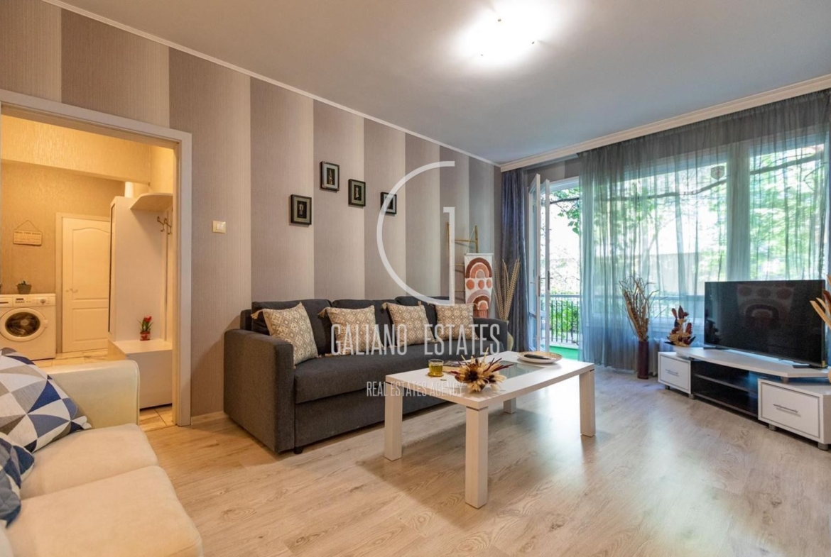 Уютен тристаен в идеален Център - 0