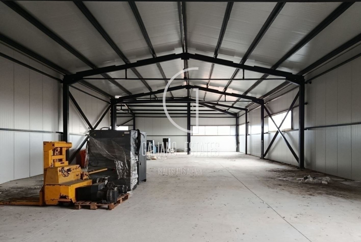 Функционален индустриален имот с офисна част и двор – Божурище - 0