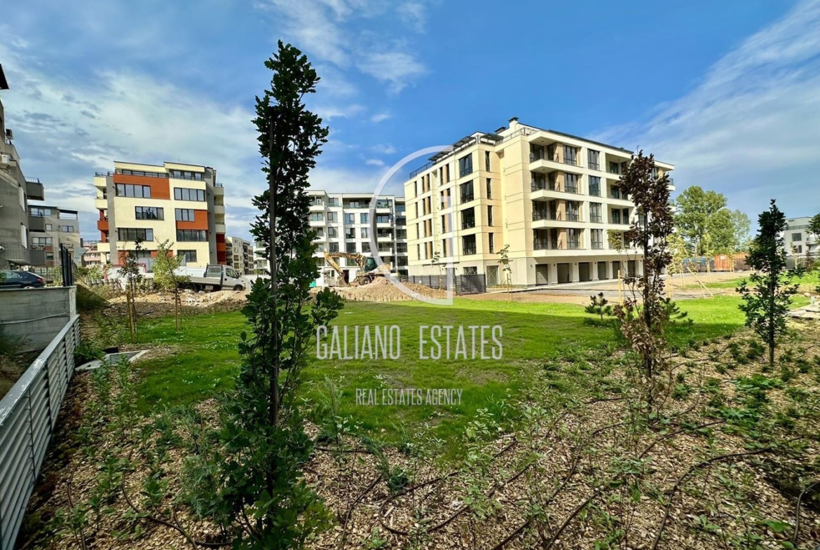 Просторен и слънчев тристаен апартмент в кв. Малинова долина - 0