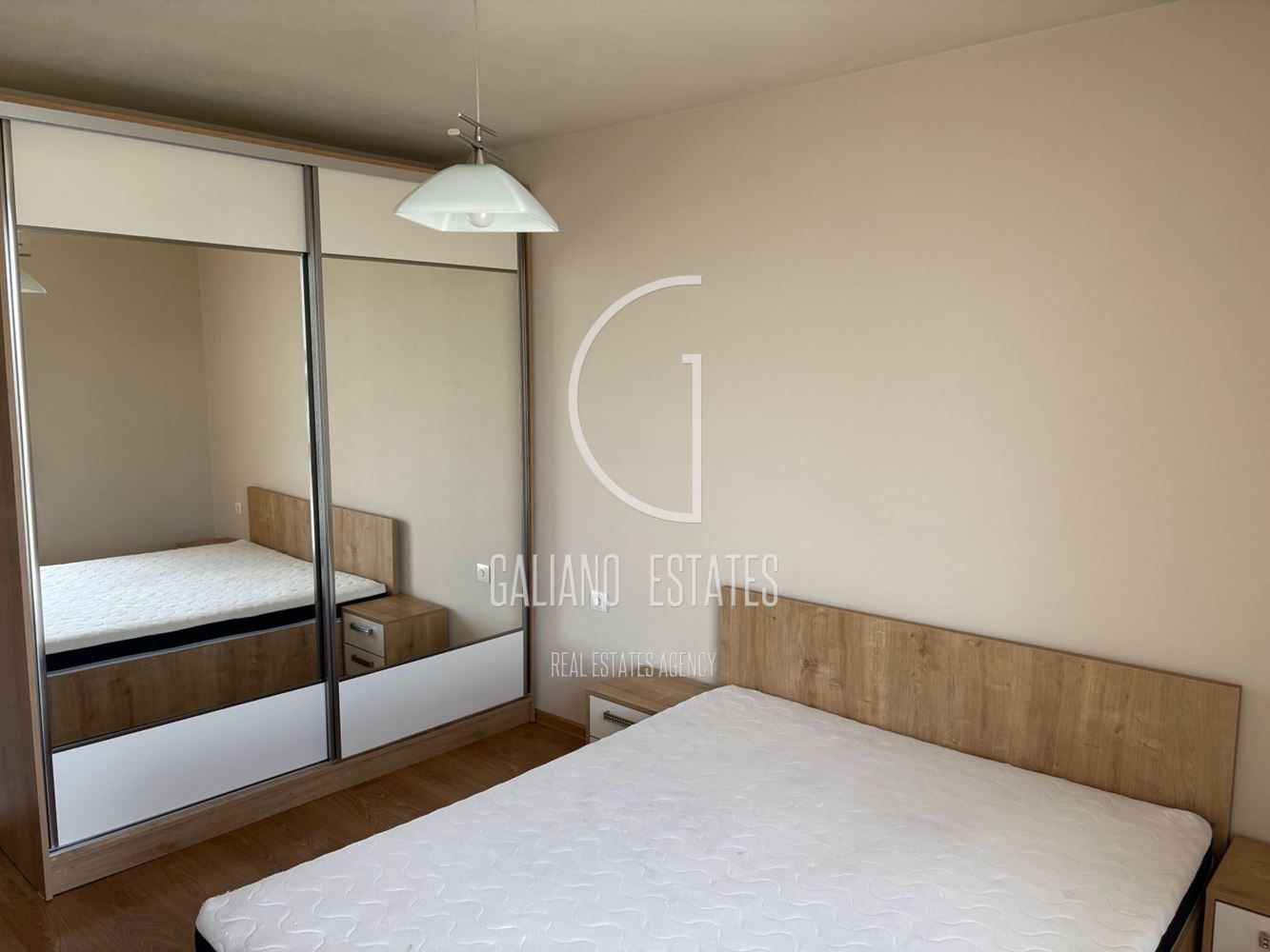 Двустаен апартамент в кв. Обеля - 0