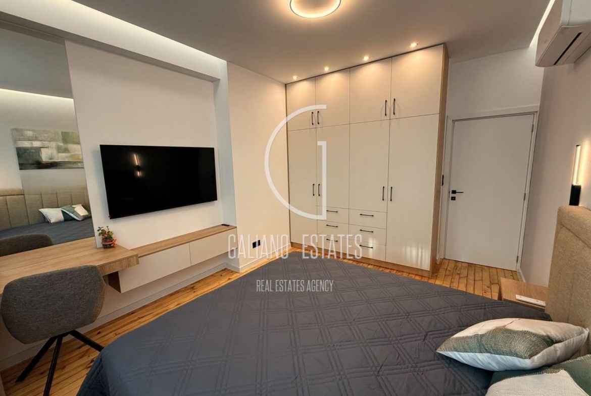 Луксозен четиристаен апартамент в Център - 0