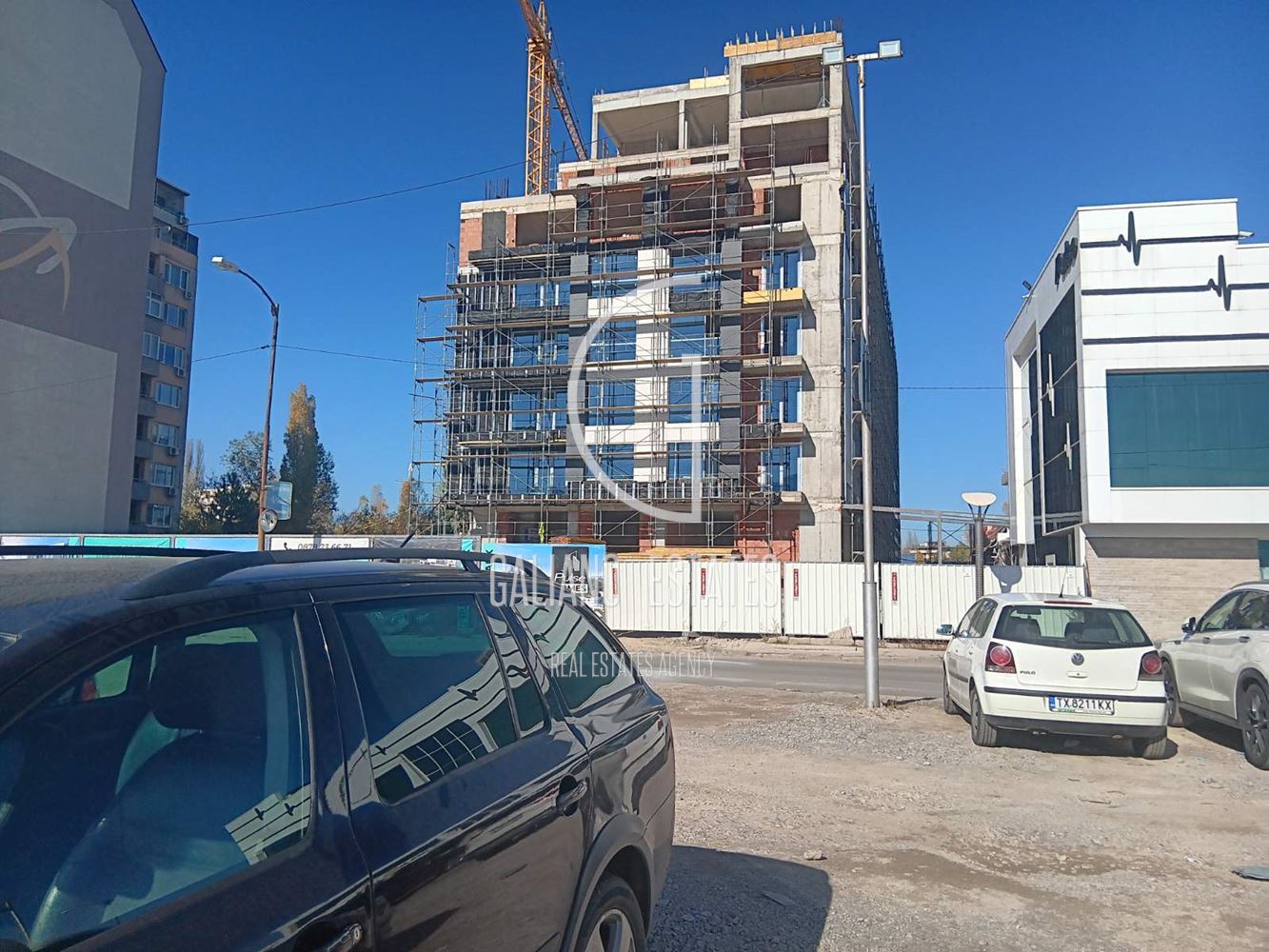 Тристаен апартамент в Люлин 6 - 0