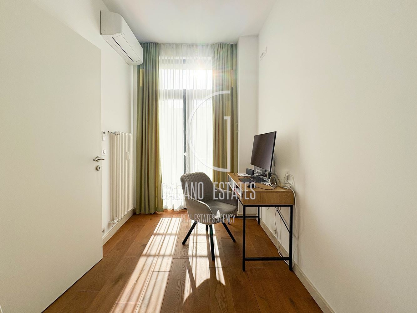 Стилен апартамент в сърцето на София - 0