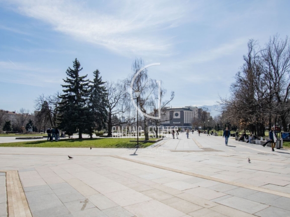 Офис в представителна сграда до НДК - 0