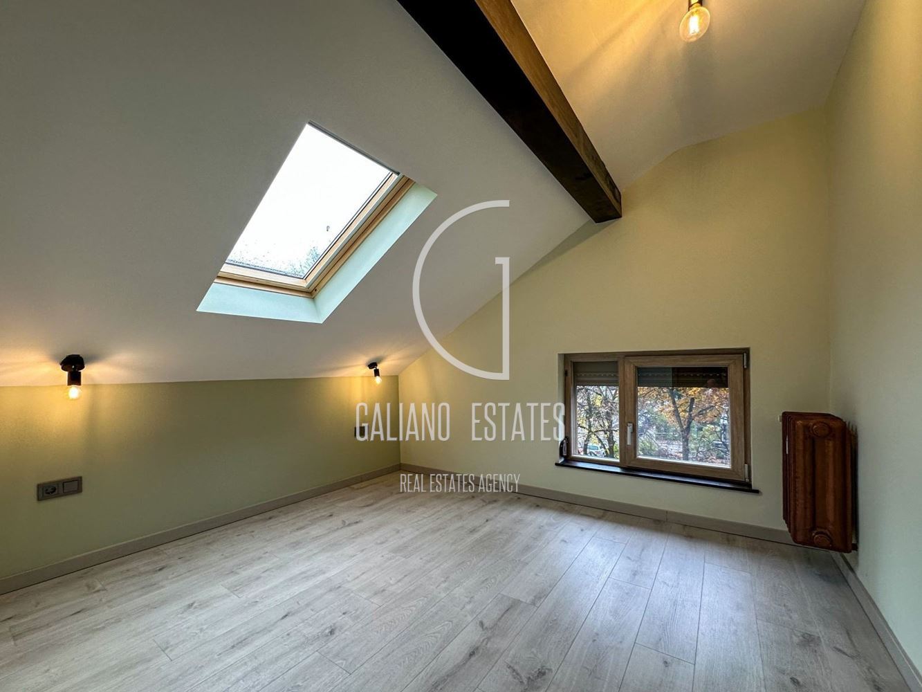 Четиристаен апартамент в кв. Изток-0 Четиристаен апартамент в кв. Изток - 0