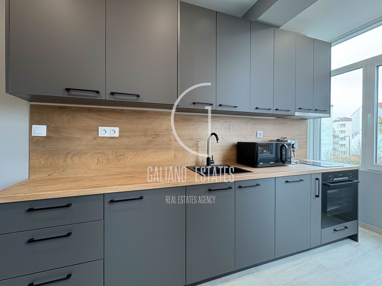 Напълно реновиран апартамент до НДК-0 Напълно реновиран апартамент до НДК - 0