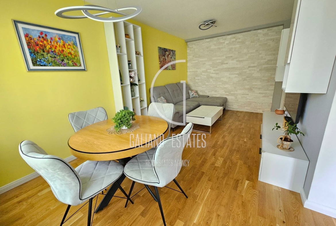 Уникален тристаен апартамент в кв. Изток - 0