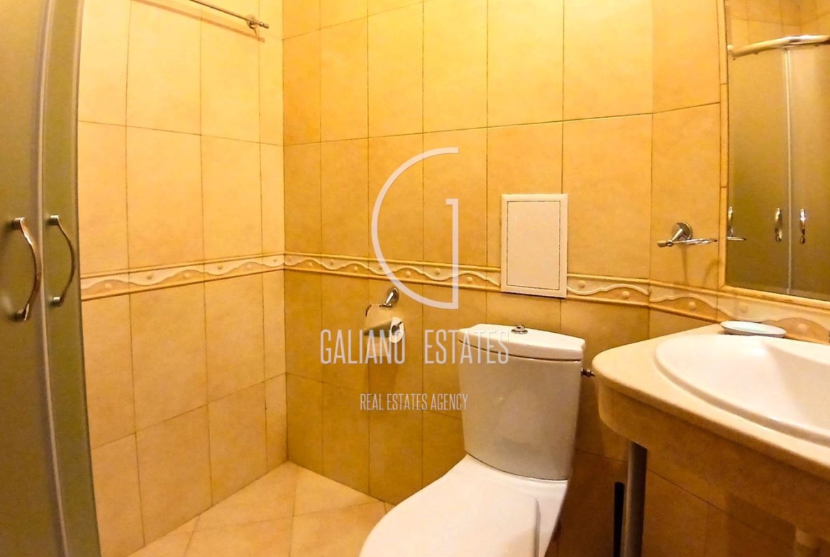 Просторен тристаен апартамент с гараж в кв. Витоша - 0