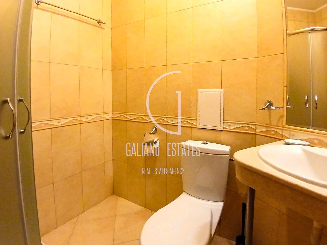 Просторен тристаен апартамент с гараж в кв. Витоша - 0