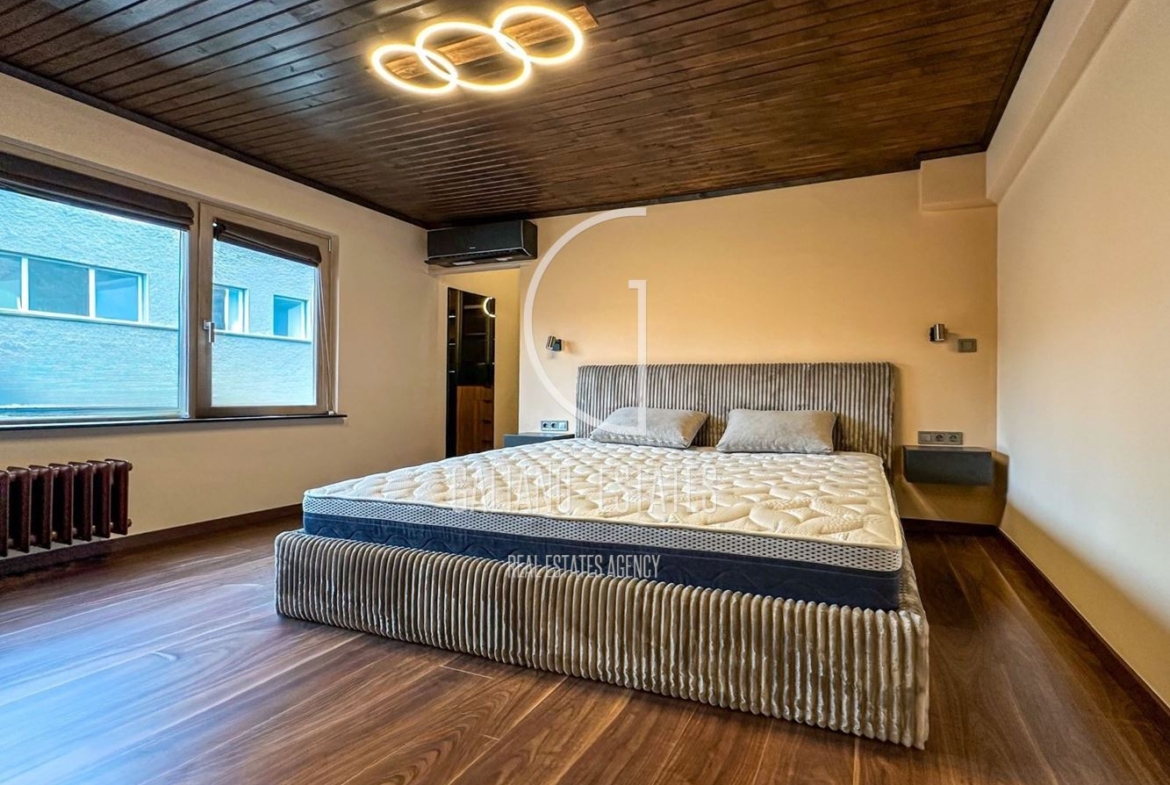 Четиристаен апартамент в кв. Изток - 0